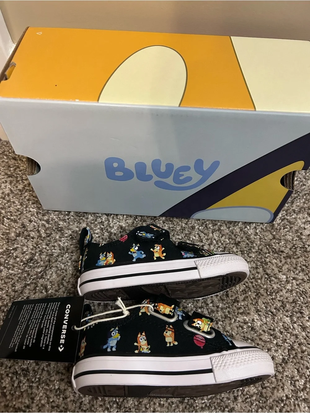 NEW Converse Disney Bluey Chuck Taylor All Star 2V Infant Size 5